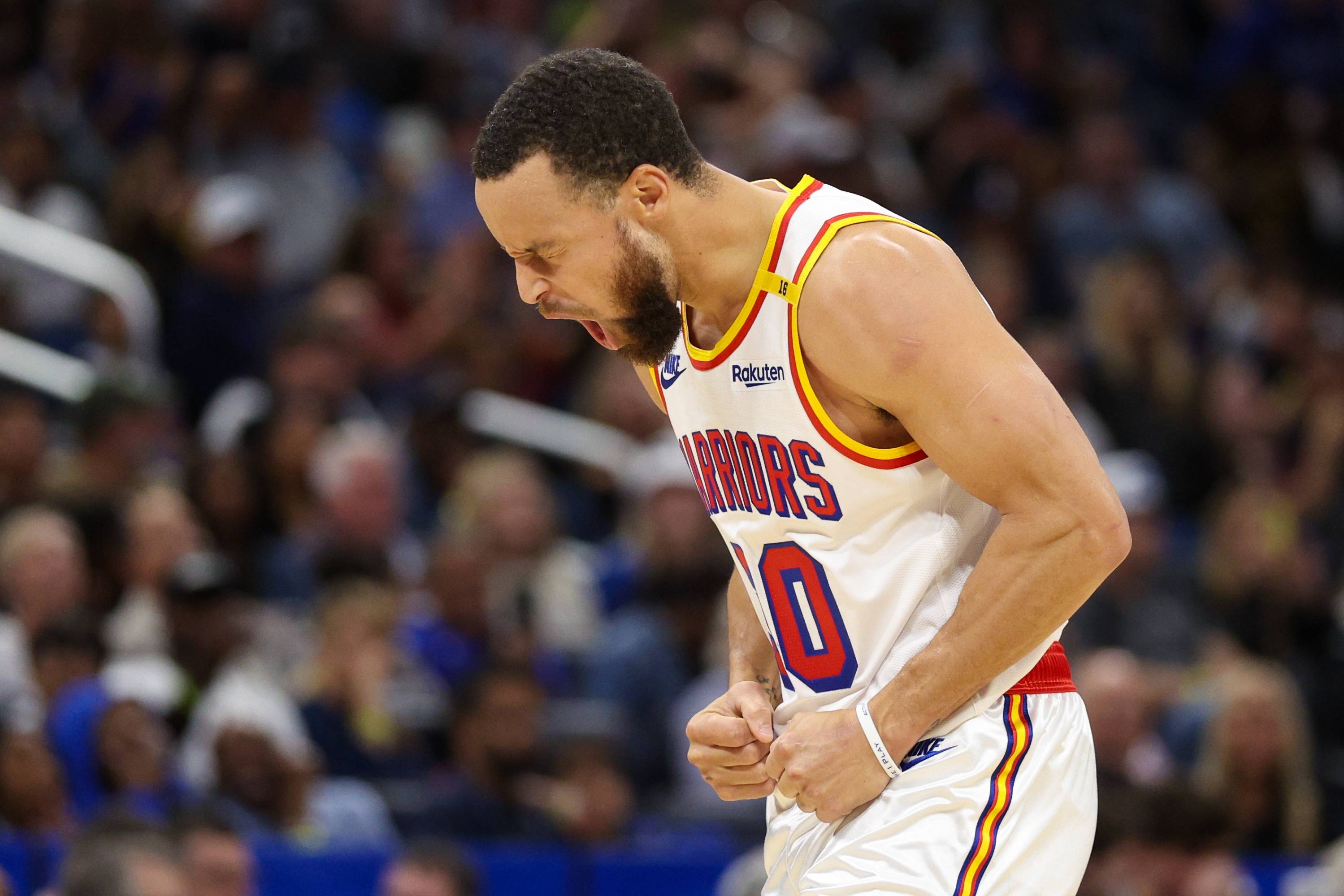 爱游戏注册入口-库里连续三场比赛得分超过败北,勇士不断突破!-爱游戏注册入口