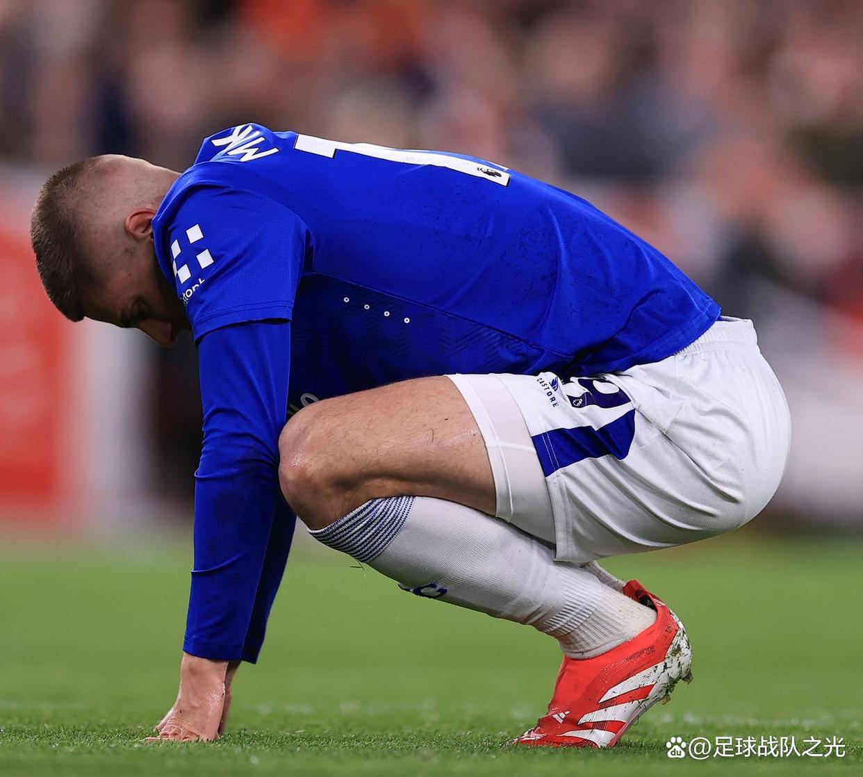 爱游戏APP爱游戏下载-利物浦遭遇争议判罚,裁判组回应:执法公正,一定其中价格.-爱游戏APP爱游戏下载