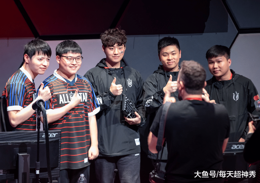 持续失利引发热议！，穆古鲁扎在SKT比赛中出色防守气势如虹延续