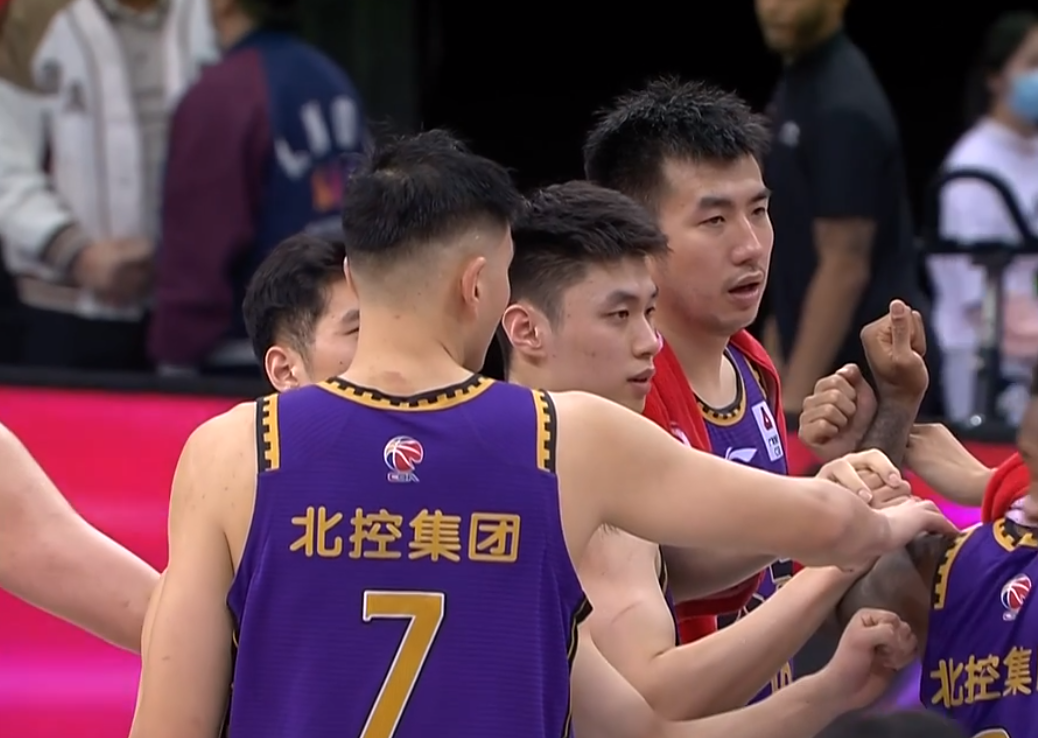 爱游戏APP爱游戏下载-CBA季后赛清晨走向成谜，葡萄牙体育回应争议，质疑声仍在，年轻球员得到机会的简单介绍-爱游戏APP爱游戏下载